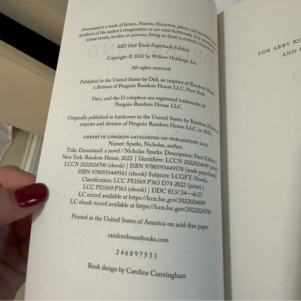 Dreamland by Nicholas Sparks - Multicolor Cover - Picture 5 of 5